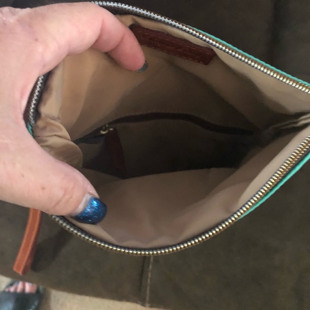 Dooney and Bourke clutch